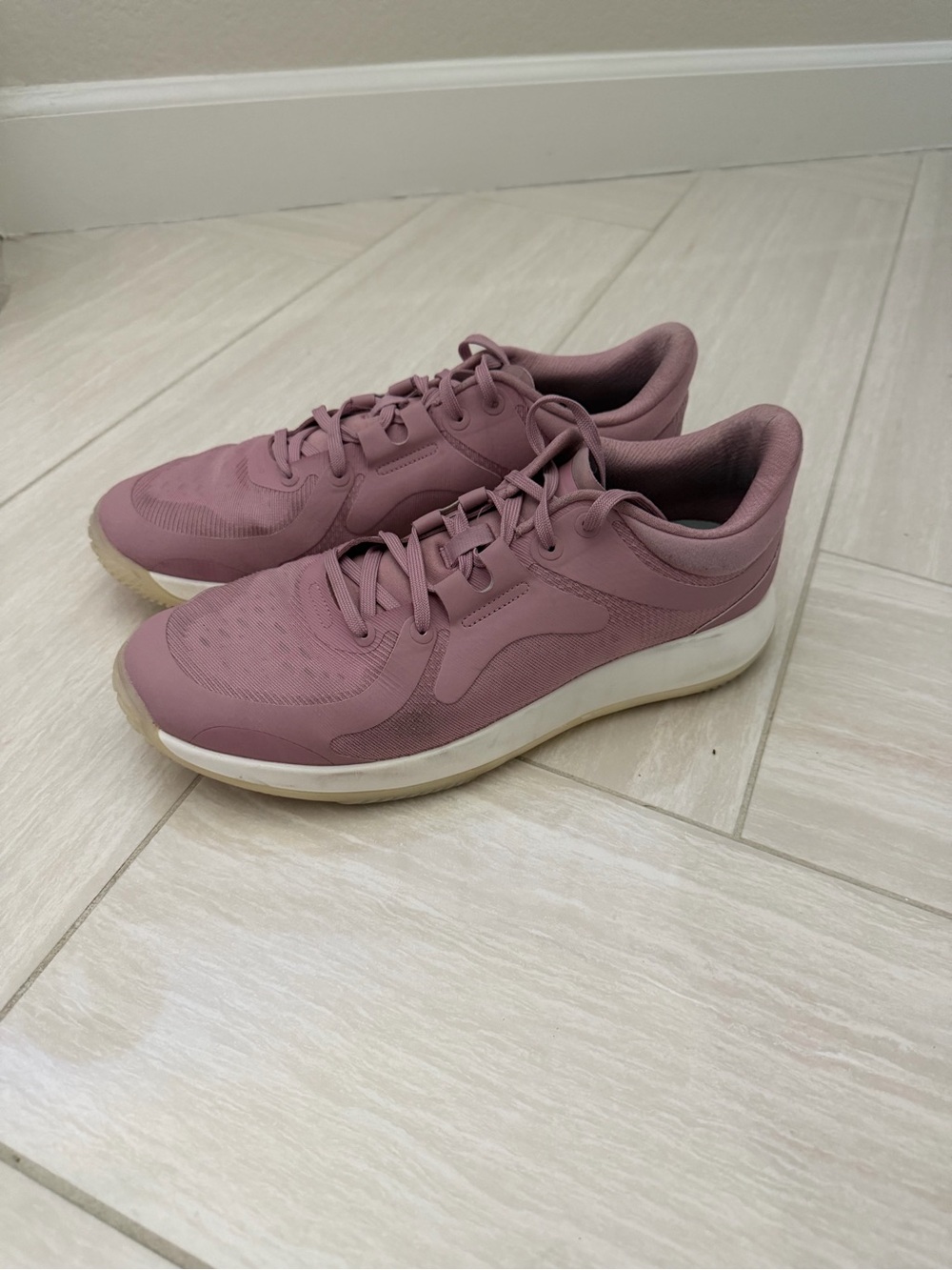 lululemon athletica Women’s Strongfeel Training Shoe in Rose Mauve, size 10